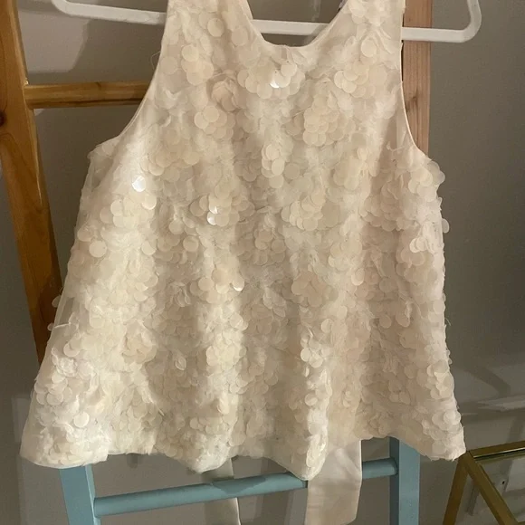 Anthropologie White Sparkle Medium Tank with Bow Tie in the back ! NWOT - Picture 4 of 4